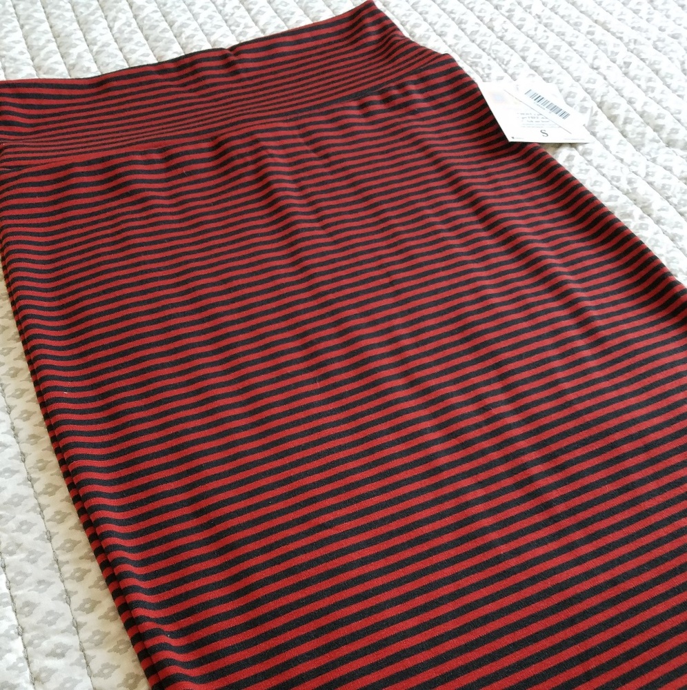 NWT Lularoe S Cassie Pencil Skirt Red Black Stripe